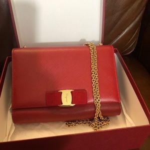 100% Authentic Salvatore Ferragamo crossbody